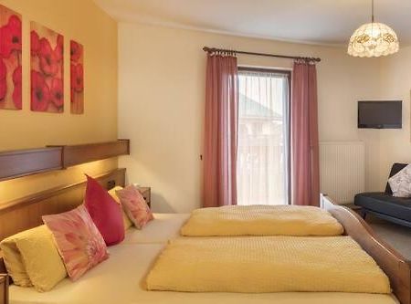 Hotel Zur Post Fromel Büchlberg Екстериор снимка