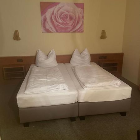 Hotel Zur Post Fromel Büchlberg Екстериор снимка