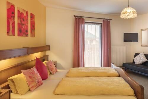 Hotel Zur Post Fromel Büchlberg Екстериор снимка